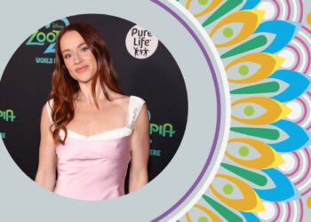 Whitney Leavitt Height