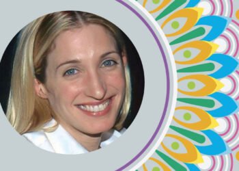 Carolyn Bessette Height